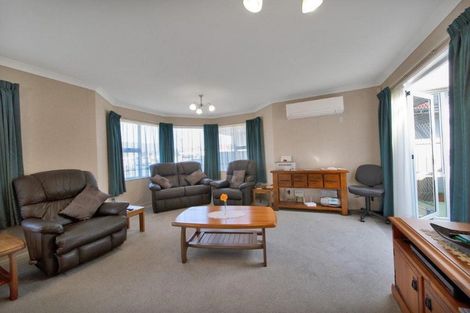 Photo of property in 37 Victoria Street, Hawera, 4610