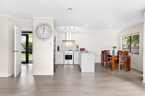 Photo of property in 1/3 Margan Avenue, New Lynn, Auckland, 0600