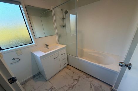 Photo of property in 8/36 West Coast Road, Glen Eden, Auckland, 0602
