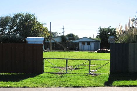 Photo of property in 22 Kiharoa Street, Otaki Beach, Otaki, 5512