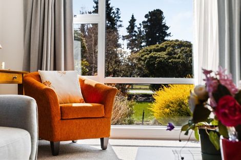 Photo of property in 82 Neplusultra Street, Cromwell, 9310