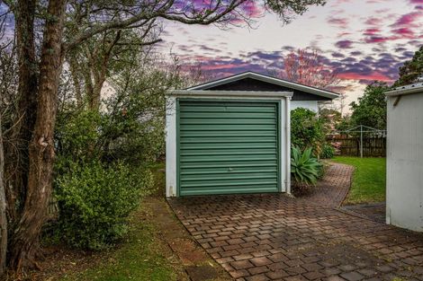 Photo of property in 2/5 Compass Place, Te Atatu Peninsula, Auckland, 0610