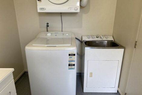 Photo of property in 120d Elizabeth Street, Riccarton, Christchurch, 8041