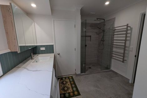 Photo of property in 188b Henderson Valley Road, Henderson, Auckland, 0612