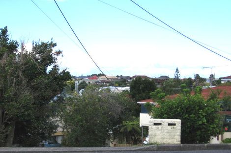 Photo of property in 2/33 Deep Creek Road, Waiake, Auckland, 0630