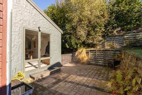 Photo of property in 8 Wye Place, Fernhill, Queenstown, 9300