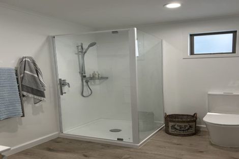 Photo of property in 46 Surf Road, Stanmore Bay, Whangaparaoa, 0932