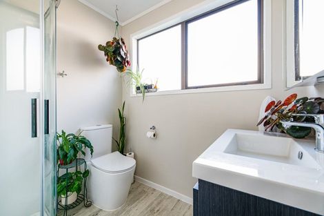 Photo of property in 57 Urlich Drive, Ranui, Auckland, 0612