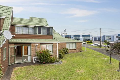 Photo of property in Puriri Village, 24/3 Puriri Street, Mount Maunganui, 3116
