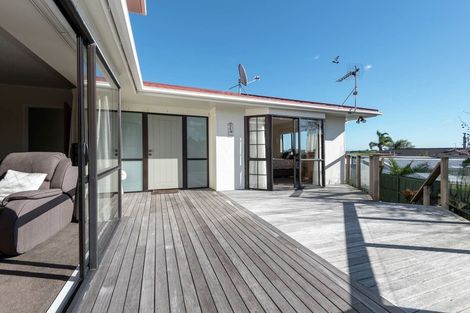 Photo of property in 18 Sheralee Place, Bucklands Beach, Auckland, 2014