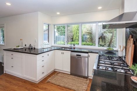Photo of property in 33 Lakewood Drive, Burwood, Christchurch, 8083