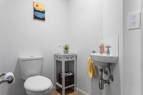 Photo of property in 28 Barry Avenue, Whakatane, 3120