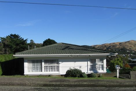 Photo of property in 12 Catherine Crescent, Paparangi, Wellington, 6037