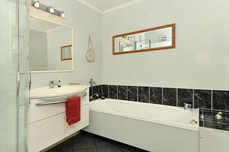 Photo of property in 97 Western Springs Road, Morningside, Auckland, 1022