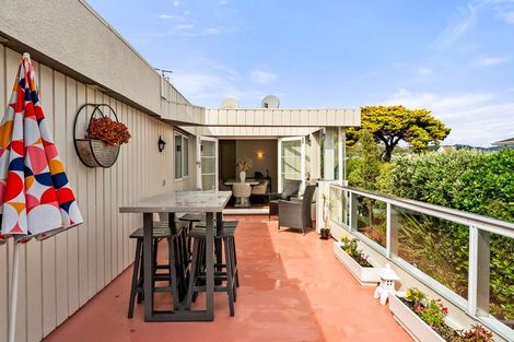 Photo of property in 81 Seaview Road, Paremata, Porirua, 5024
