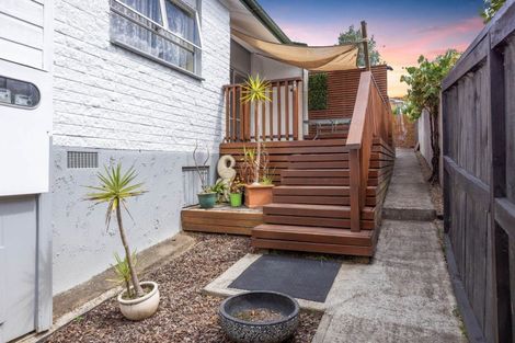 Photo of property in 9 Seddon Road, Frankton, Hamilton, 3204