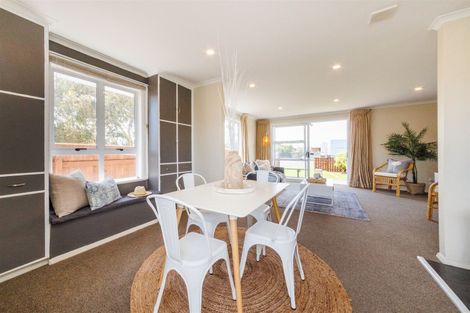 Photo of property in 18 Roore Street, Foxton Beach, Foxton, 4815