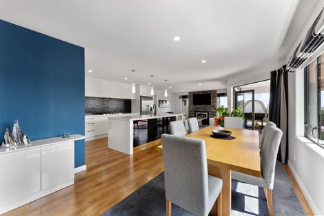 Photo of property in 25 Silicon Way, Fitzherbert, Palmerston North, 4410