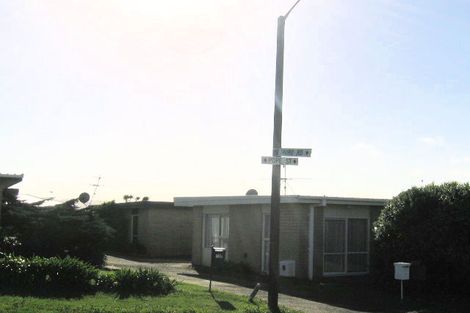 Photo of property in 32 Pope Street, Camborne, Porirua, 5026