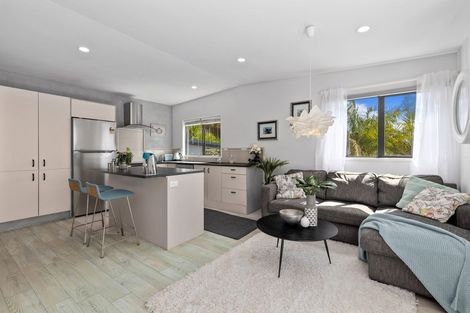 Photo of property in 120 Awaruku Road, Torbay, Auckland, 0630