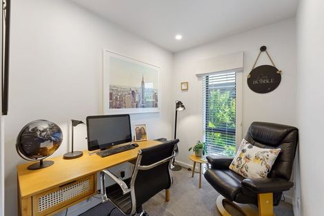 Photo of property in 53 Waipunahau Road, Waikanae, 5036