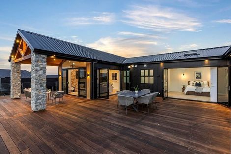 Photo of property in 9 Fisk Road, Pukekohe, 2120