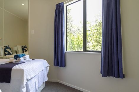 Photo of property in 24a Korotaha Terrace, Rothesay Bay, Auckland, 0630