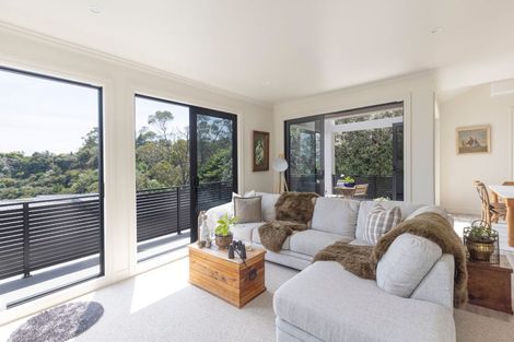 Photo of property in 4a Seapoint Road, Bluff Hill, Napier, 4110