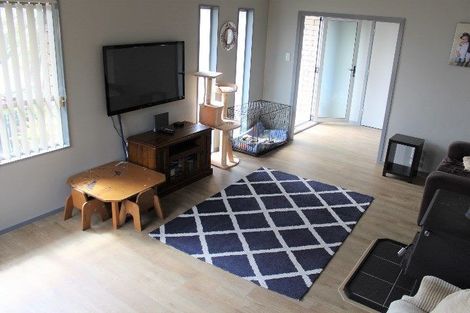 Photo of property in 6 Marlborough Place, Tokoroa, 3420