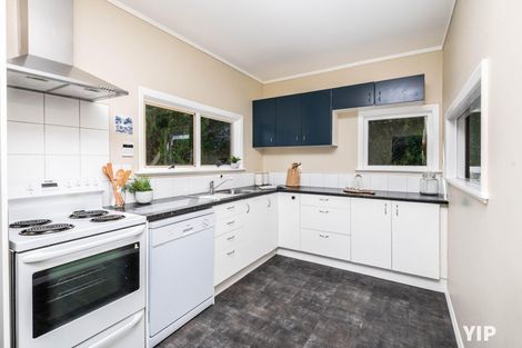 Photo of property in 23 Makara Road, Karori, Wellington, 6012