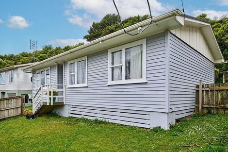 Photo of property in 44 Cardiff Crescent, Cannons Creek, Porirua, 5024