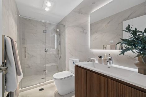 Photo of property in 37 Corunna Road, Milford, Auckland, 0620