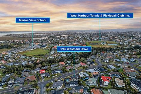 Photo of property in 1/46 Westpark Drive, West Harbour, Auckland, 0618