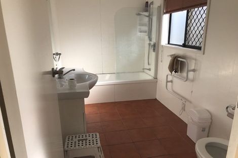 Photo of property in 51 Clevedon Road, Papakura, 2110