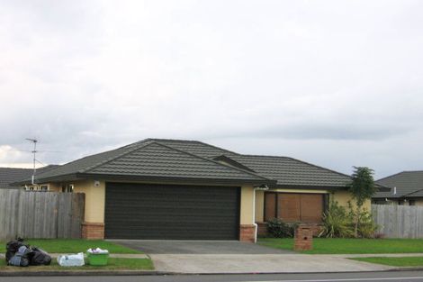 Photo of property in 215 Kilkenny Drive, East Tamaki Heights, Auckland, 2016