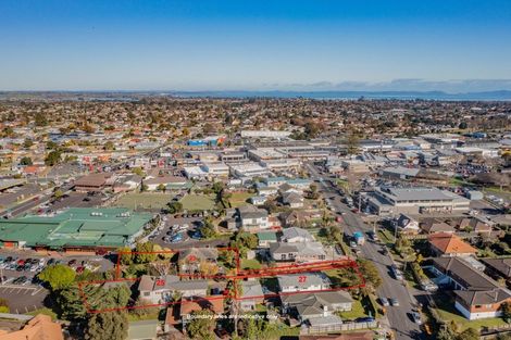 Photo of property in 27 Halver Road, Hillpark, Auckland, 2102