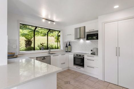 Photo of property in 11 Houhere Close, Albany, Auckland, 0632