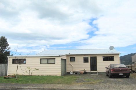 Photo of property in 32 Tairua Heights, Tairua, 3508