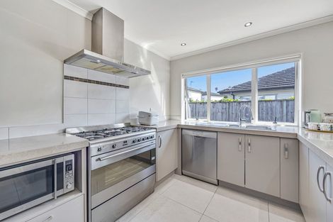 Photo of property in 10 Reno Way, Flat Bush, Auckland, 2016