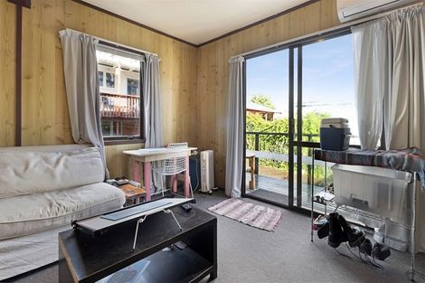 Photo of property in 15 Sherwood Avenue, Te Atatu South, Auckland, 0610