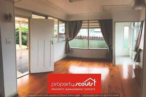 Photo of property in 9 Karaka Street, New Lynn, Auckland, 0600