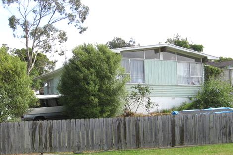 Photo of property in 36 Thornlow Street, Glendene, Auckland, 0602