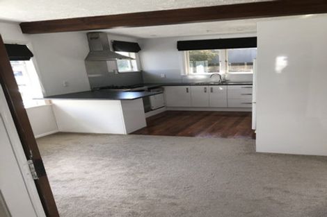 Photo of property in 6 Middlesex Place, Northland, Wellington, 6012