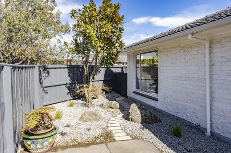 Photo of property in 2/4 Gothic Place, Ilam, Christchurch, 8041