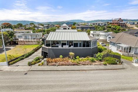 Photo of property in 88 Marine Parade, Paraparaumu Beach, Paraparaumu, 5032