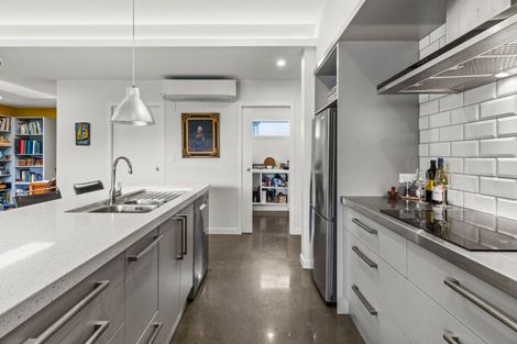 Photo of property in 1 Rotoiti Way, Poraiti, Napier, 4112