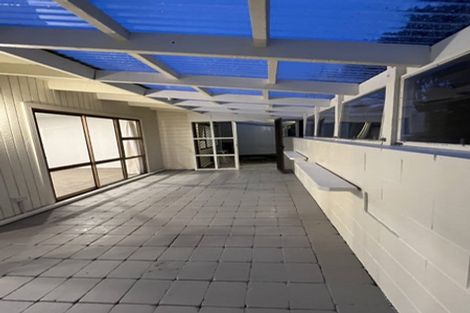 Photo of property in 2/54 Ray Small Drive, Pahurehure, Papakura, 2113