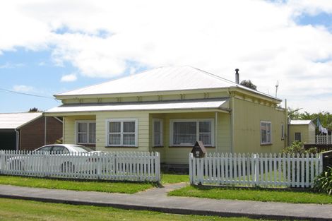 Photo of property in 53 Peel Street, Westport, 7825