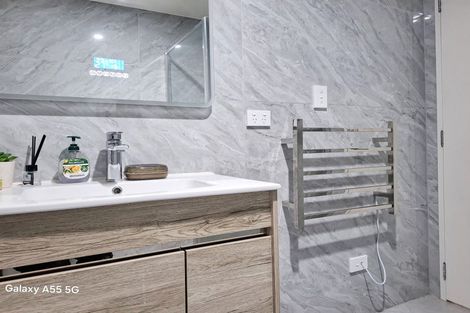 Photo of property in 62d Glendale Road, Glen Eden, Auckland, 0602