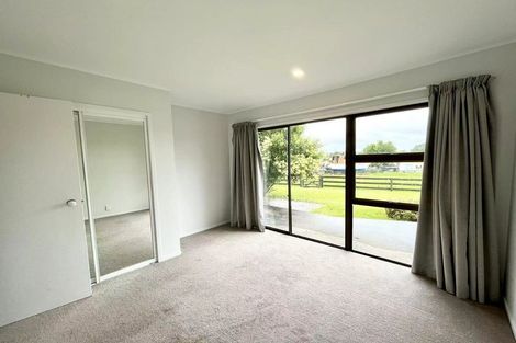 Photo of property in 143 Hamlin Road, Ardmore, Papakura, 2582